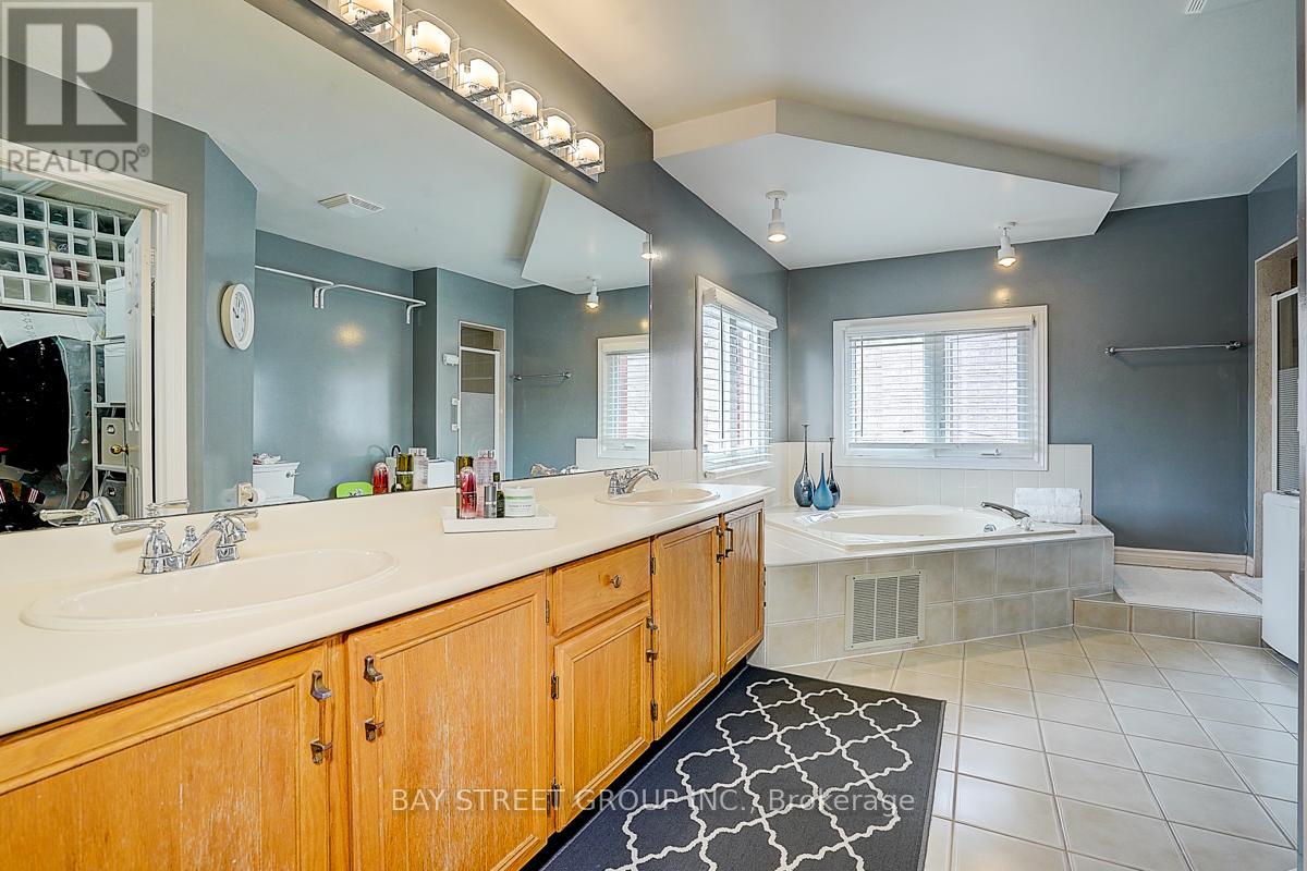 354 Rouge Hill Court, Pickering, Ontario  L1V 6L5 - Photo 22 - E12428469