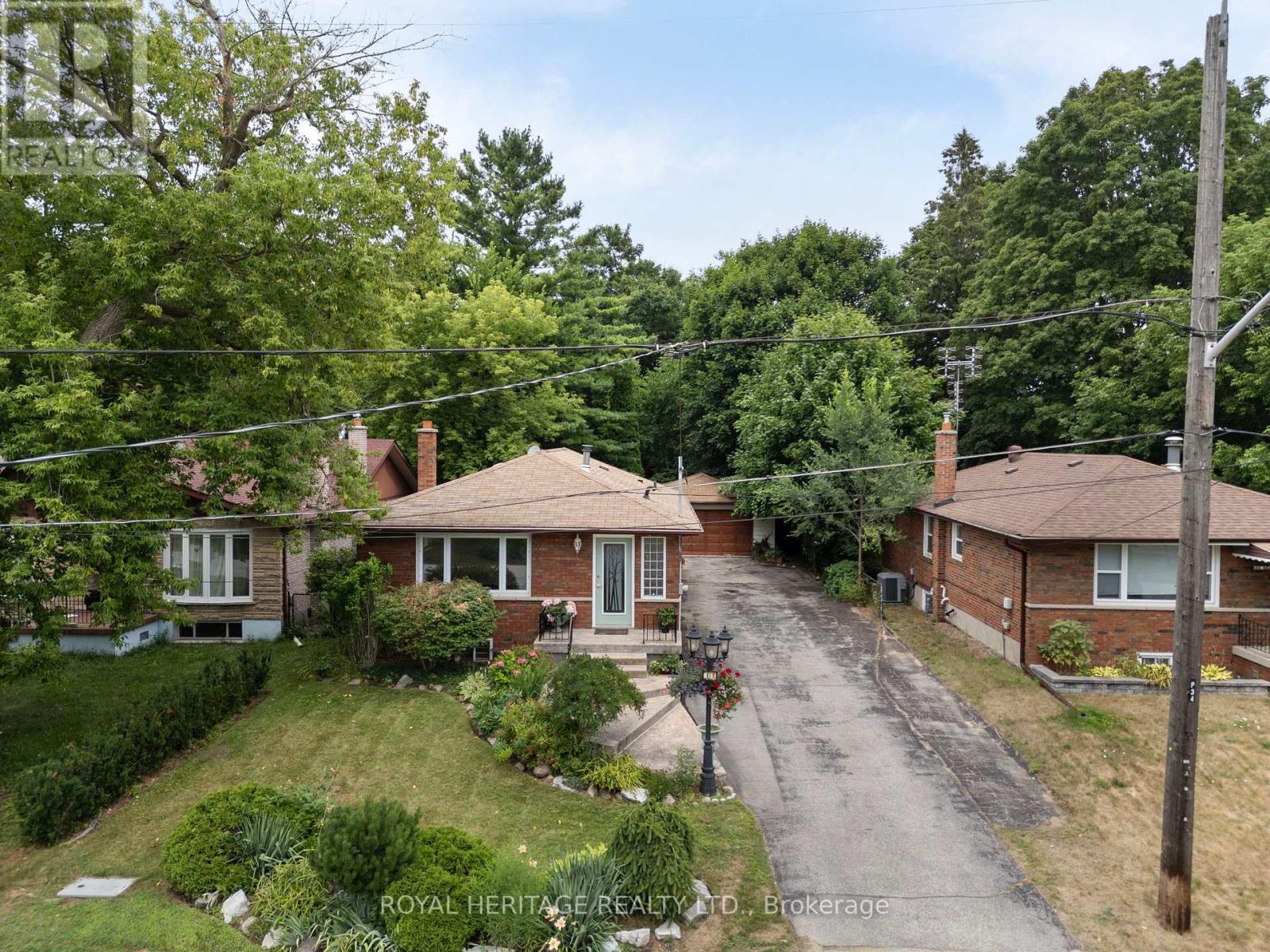 32 Beath Street, Toronto, Ontario  M1E 3J3 - Photo 5 - E12428493