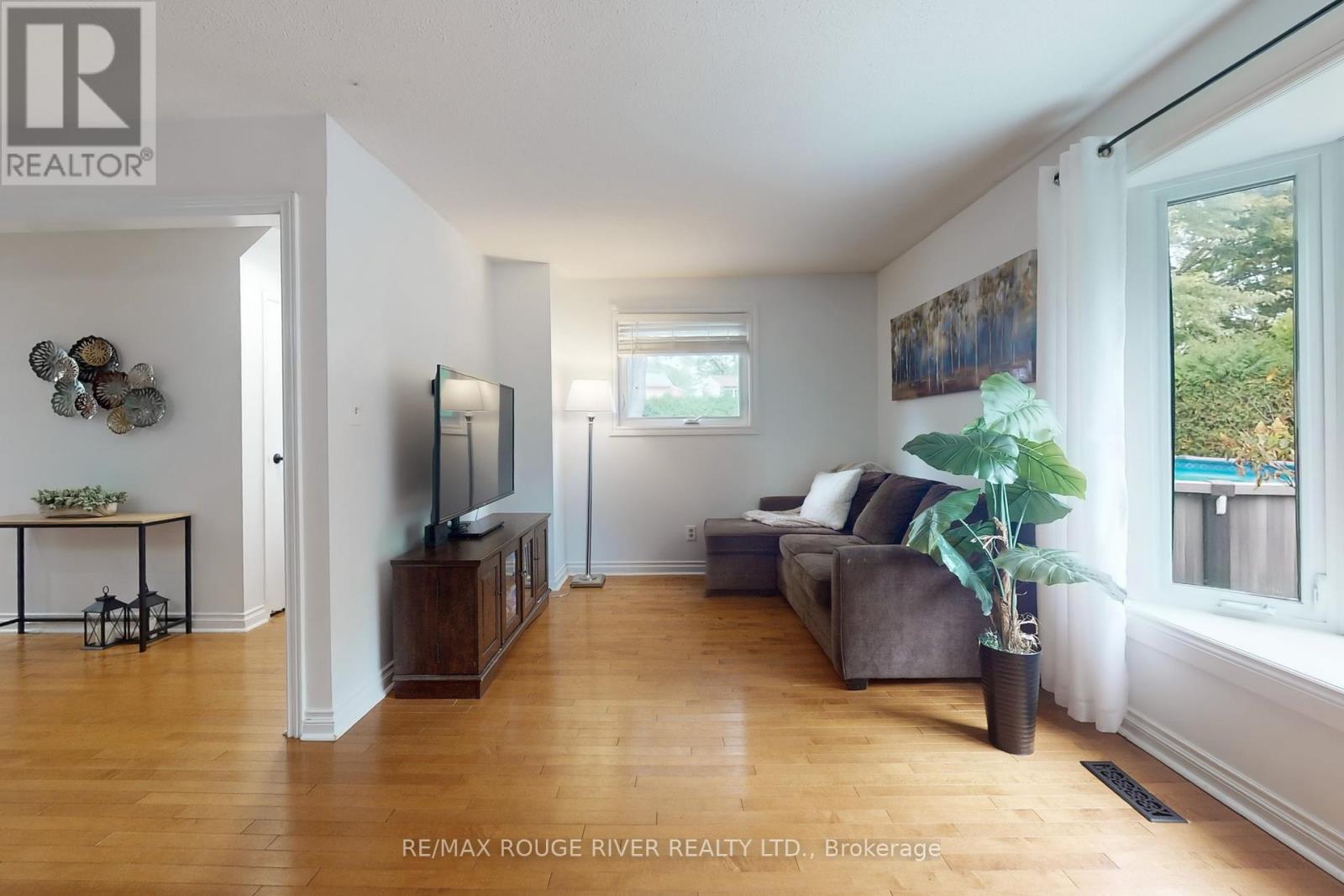 817 Finley Avenue, Ajax, Ontario  L1S 3S1 - Photo 6 - E12428521