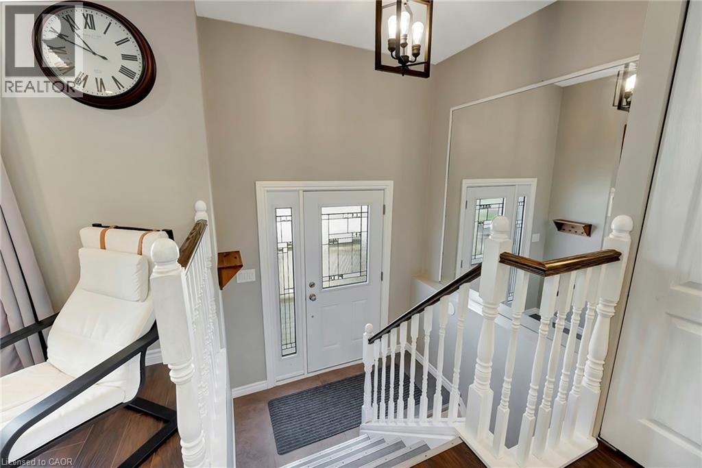 41 Yeoville Court, Hamilton, Ontario  L9C 5W4 - Photo 5 - 40773931