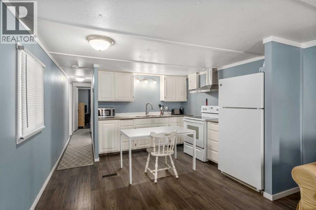23, 2106 50 Street Se, Calgary, Alberta  T2B 1M7 - Photo 4 - A2259758