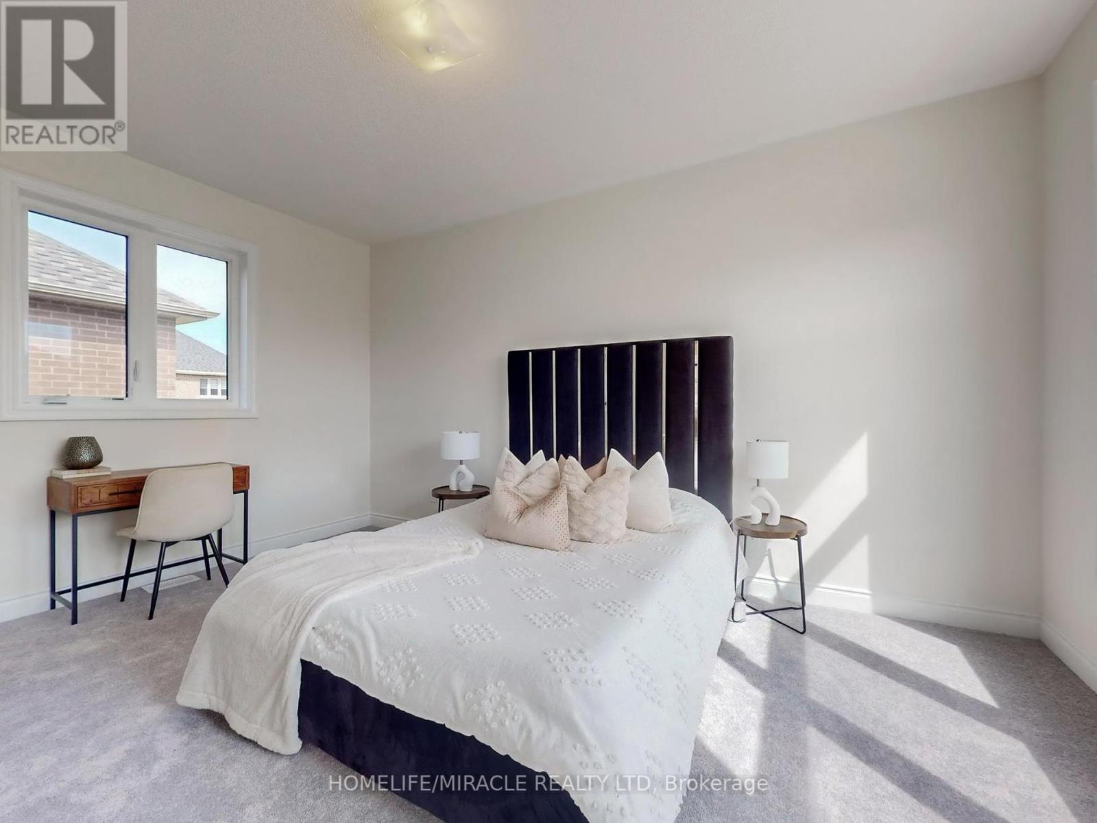 25 Joiner Circle, Whitchurch-Stouffville, Ontario  L4A 4W9 - Photo 44 - N12428431