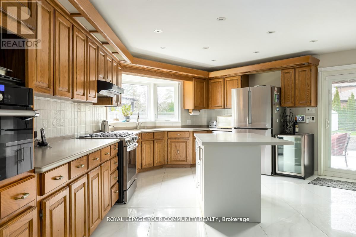 117 Hayhoe Avenue, Vaughan, Ontario  L4L 1S5 - Photo 13 - N12428432
