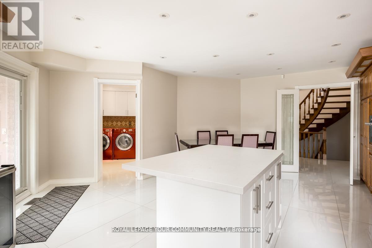 117 Hayhoe Avenue, Vaughan, Ontario  L4L 1S5 - Photo 16 - N12428432