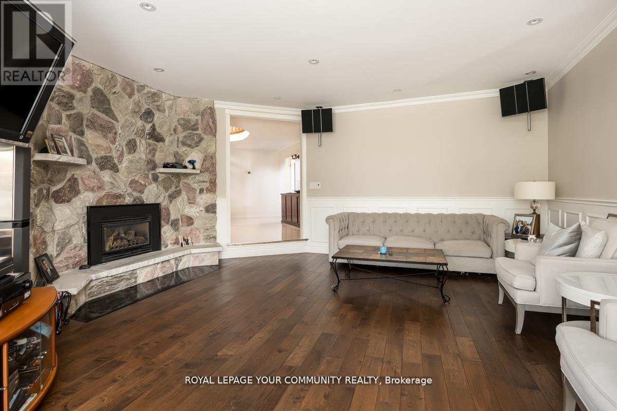 117 Hayhoe Avenue, Vaughan, Ontario  L4L 1S5 - Photo 19 - N12428432