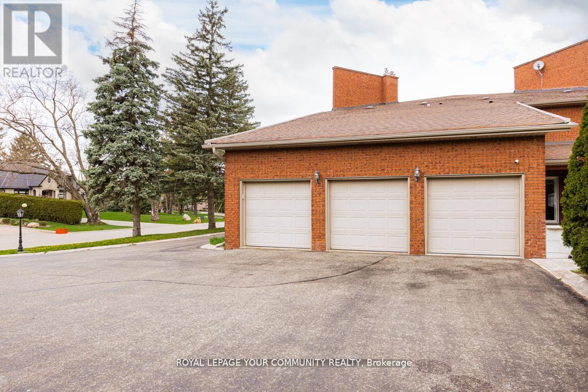 117 Hayhoe Avenue, Vaughan, Ontario  L4L 1S5 - Photo 5 - N12428432