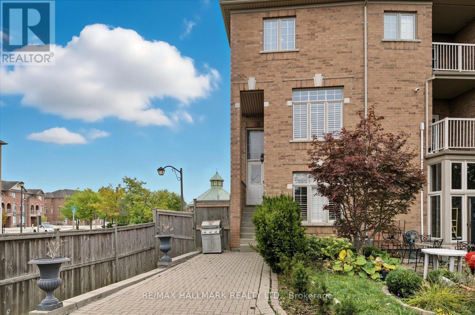 23 - 20 Greensborough Villag Circle, Markham (Greensborough), Ontario  L6E 1M4 - Photo 37 - N12428449