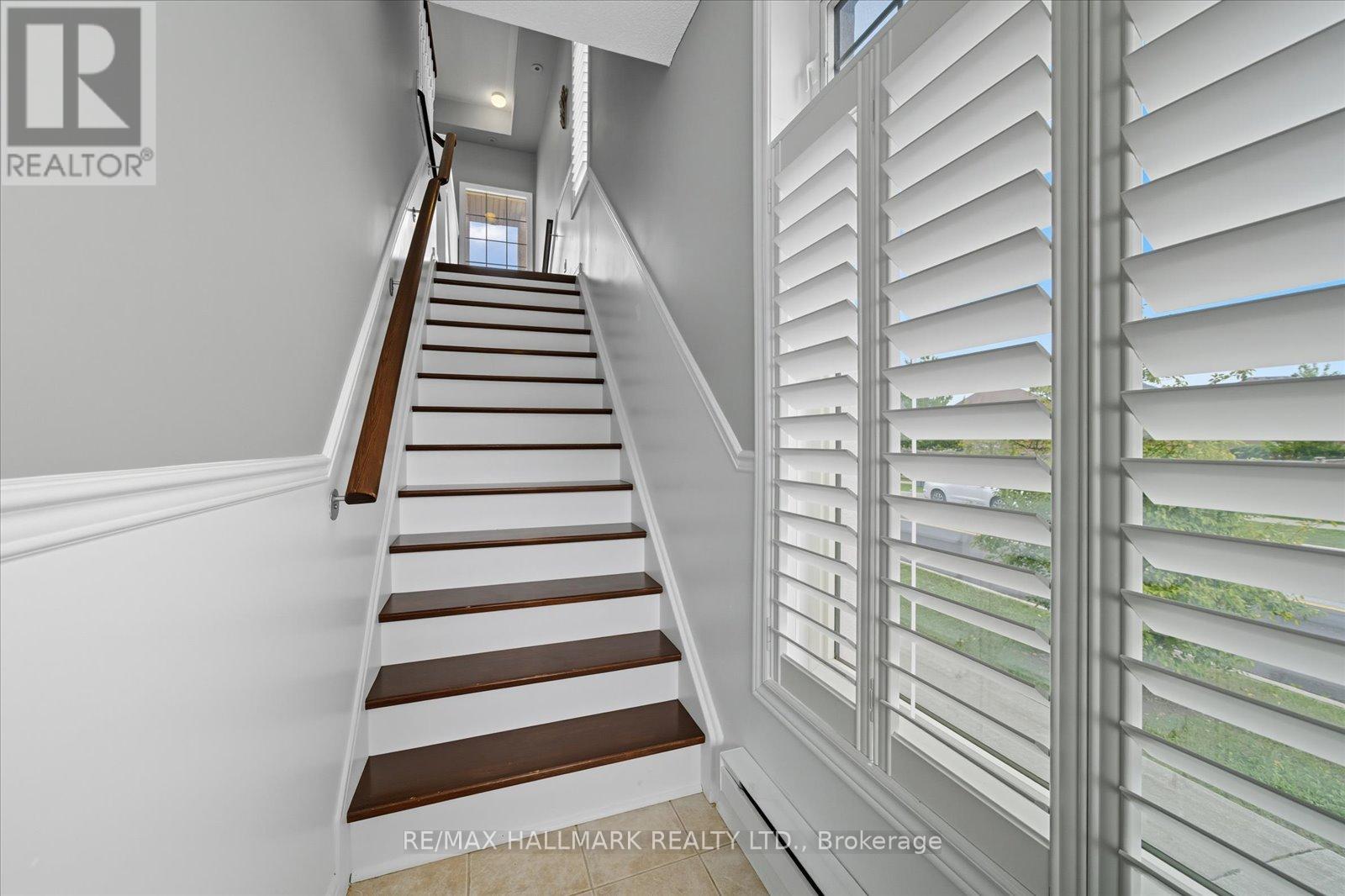 23 - 20 Greensborough Villag Circle, Markham (Greensborough), Ontario  L6E 1M4 - Photo 5 - N12428449