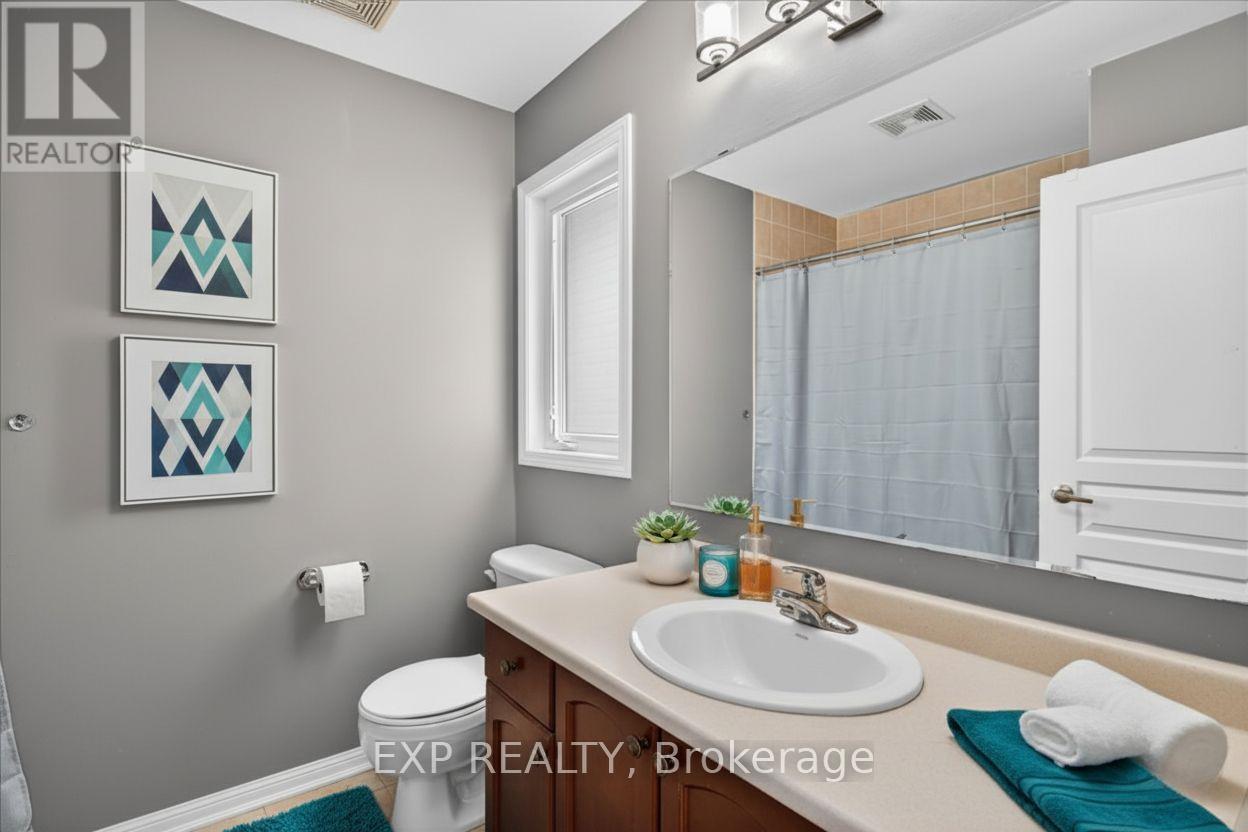 38 John W Taylor Avenue, New Tecumseth, Ontario  L9R 0B6 - Photo 14 - N12428473