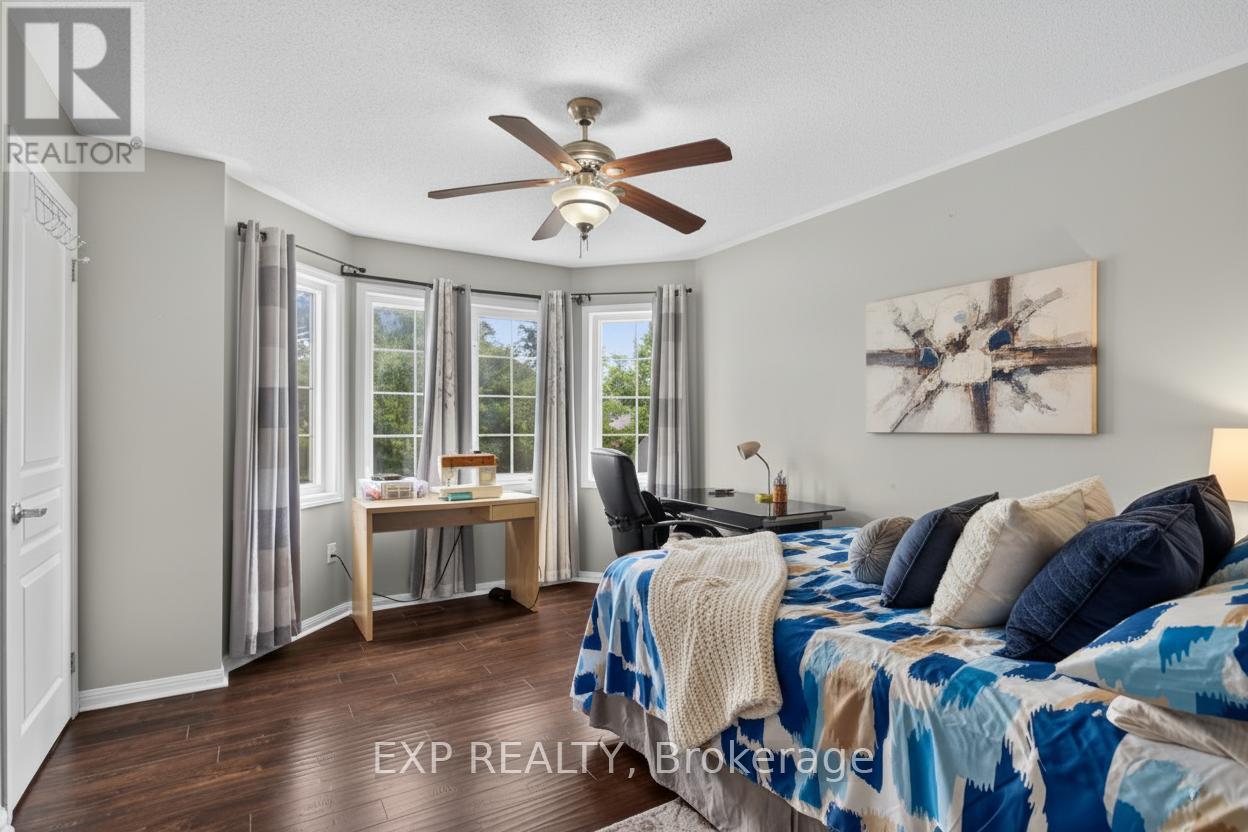 38 John W Taylor Avenue, New Tecumseth, Ontario  L9R 0B6 - Photo 15 - N12428473