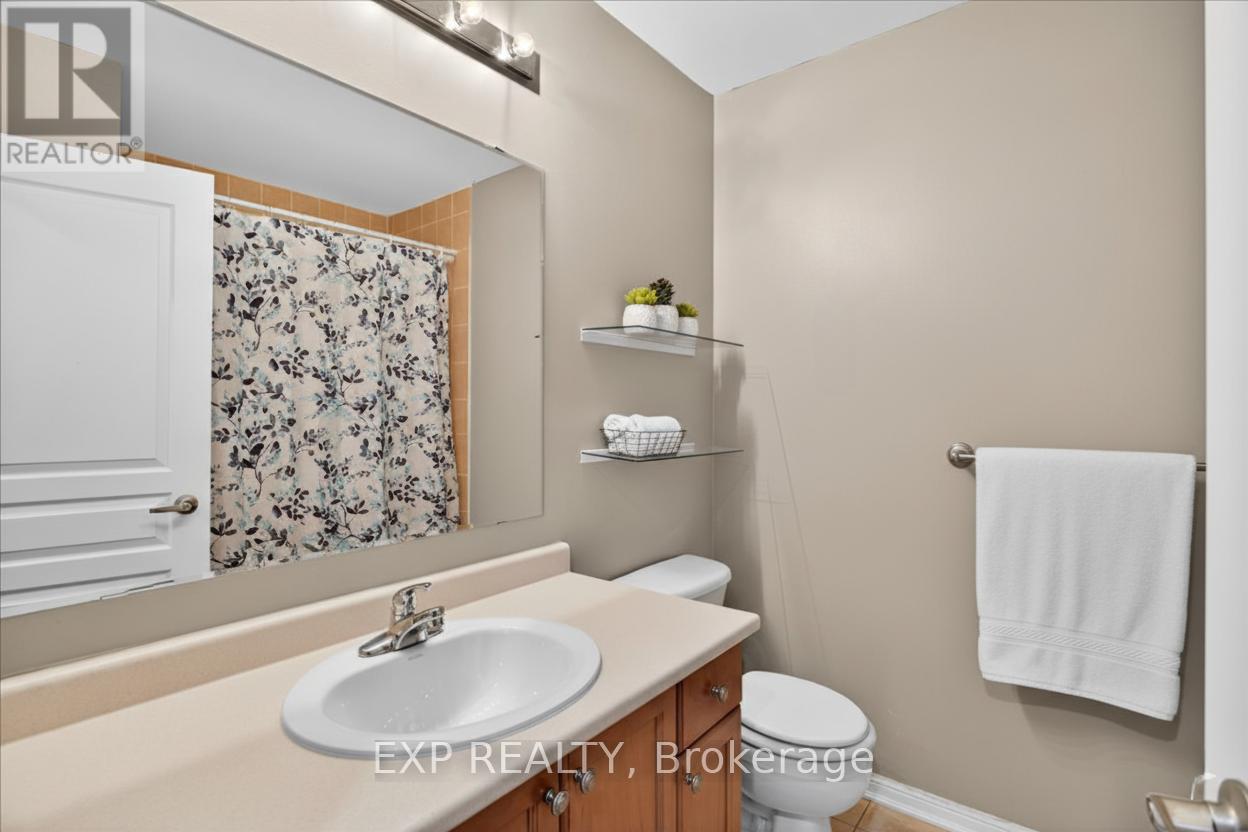 38 John W Taylor Avenue, New Tecumseth, Ontario  L9R 0B6 - Photo 18 - N12428473