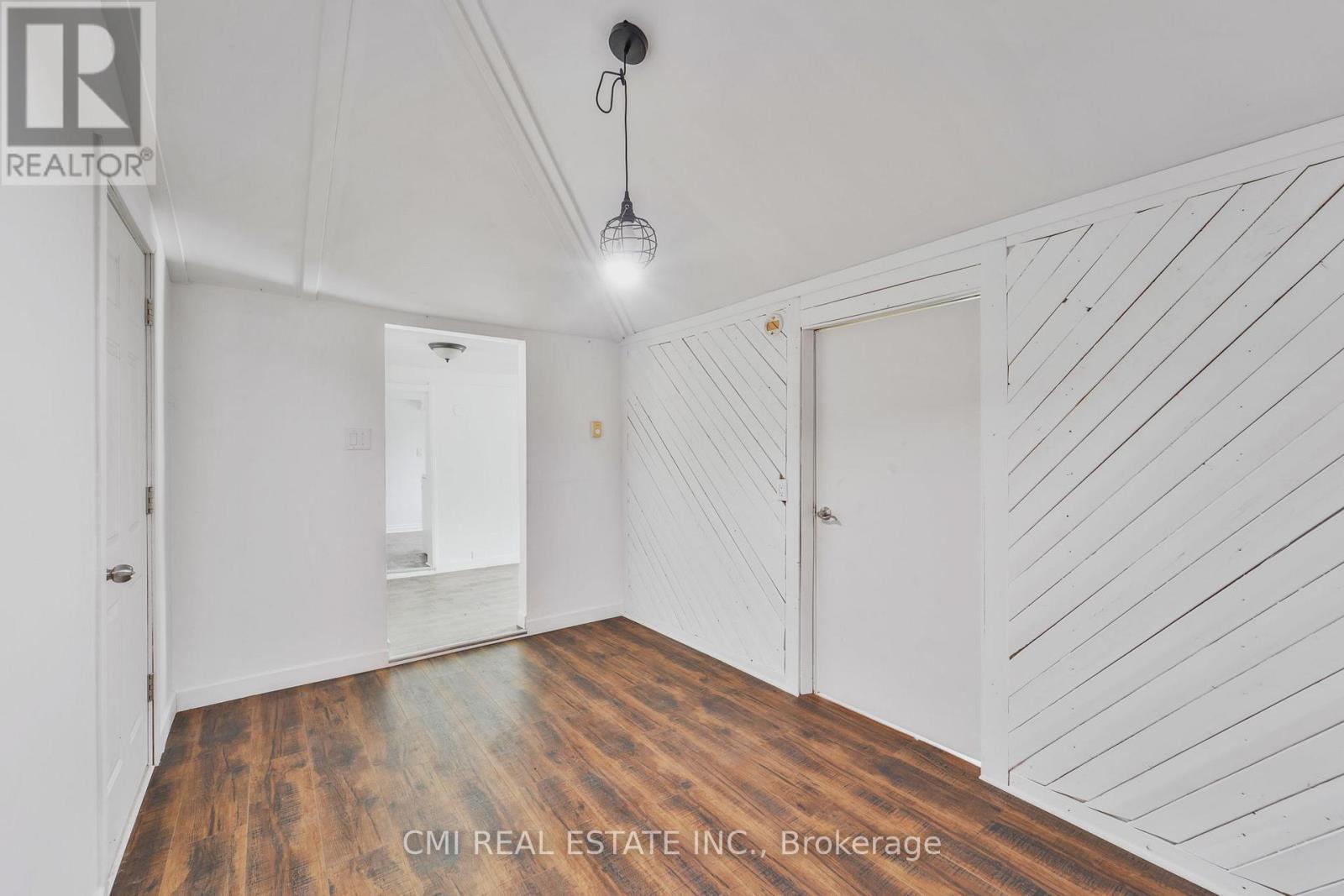 532 James Street, Brock, Ontario  L0K 1A0 - Photo 17 - N12428481