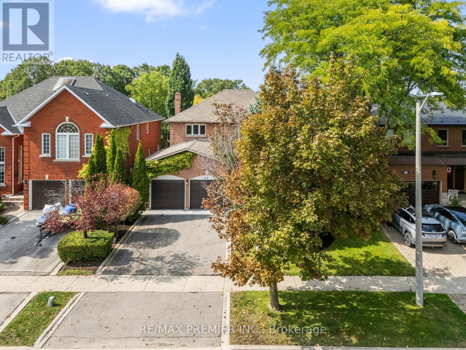82 Jules Avenue, Vaughan, Ontario  L4L 1Y3 - Photo 2 - N12428484