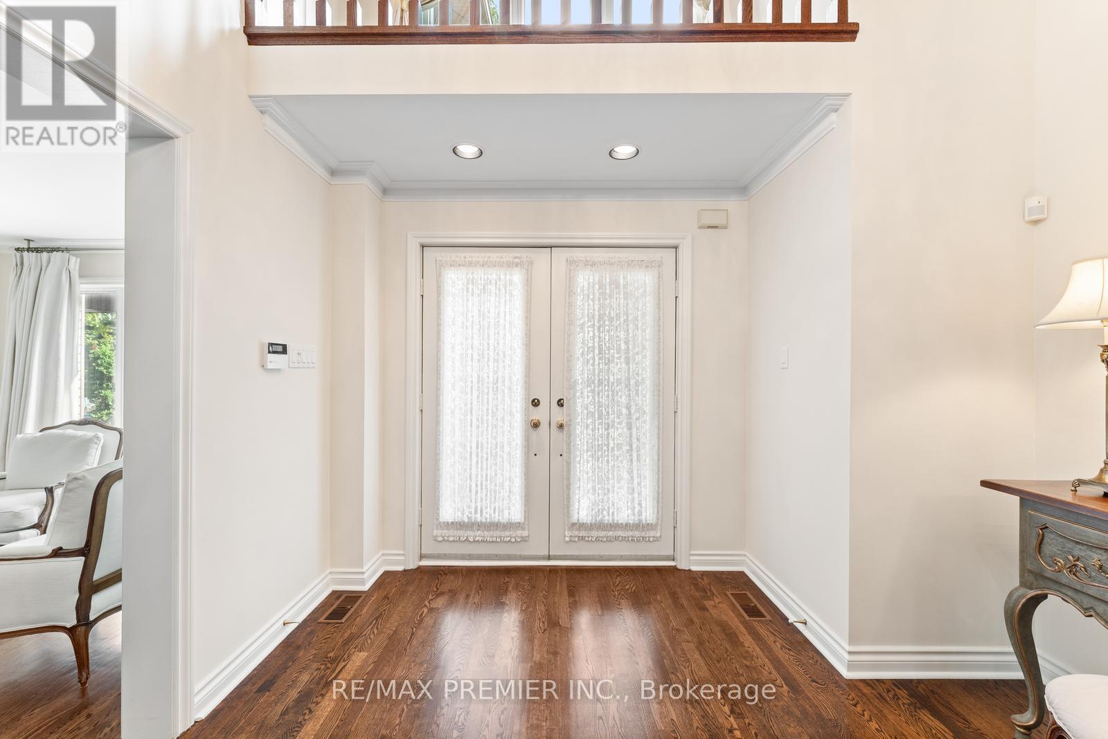 82 Jules Avenue, Vaughan, Ontario  L4L 1Y3 - Photo 3 - N12428484