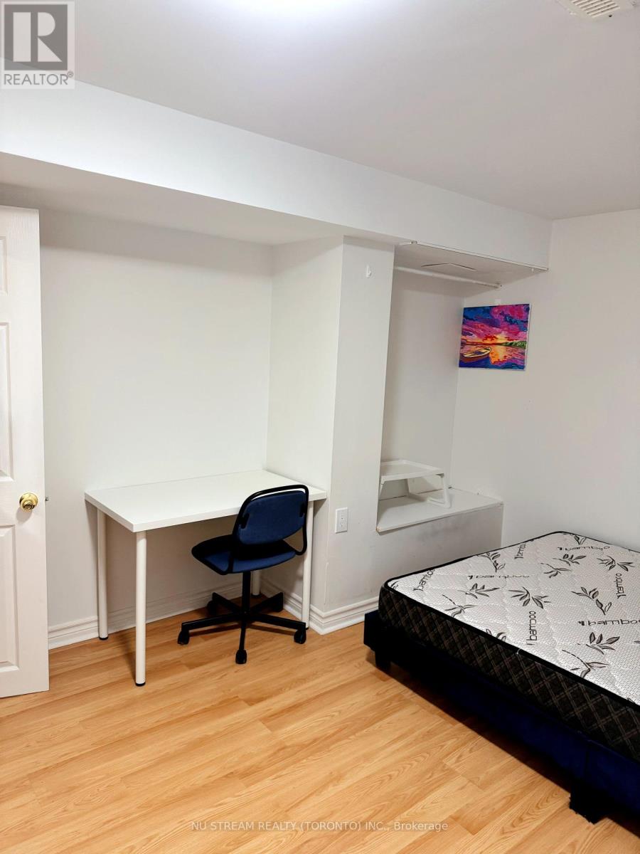 151 Woodhall Road, Markham, Ontario  L3S 1M5 - Photo 3 - N12428553