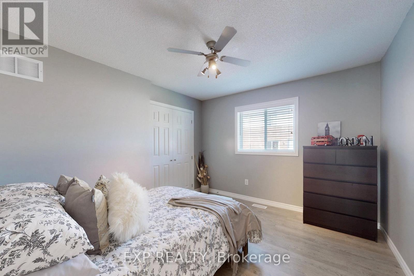1511 Ceresino Crescent, Innisfil, Ontario  L9S 0B8 - Photo 14 - N12428556