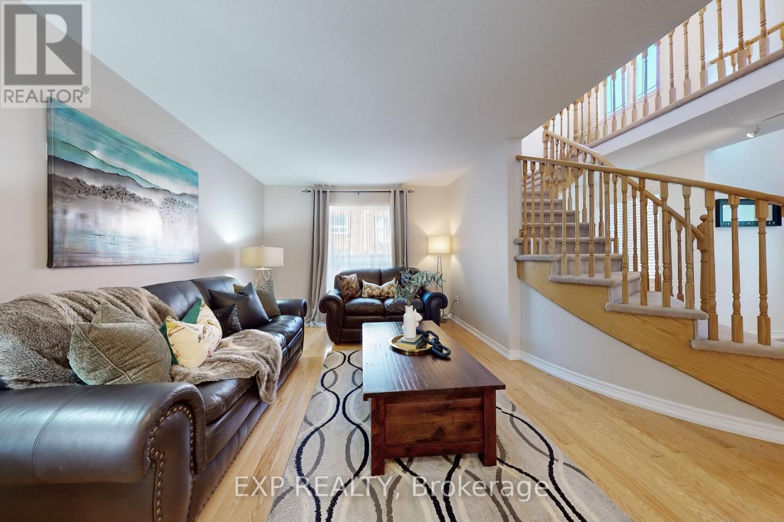1511 Ceresino Crescent, Innisfil, Ontario  L9S 0B8 - Photo 2 - N12428556