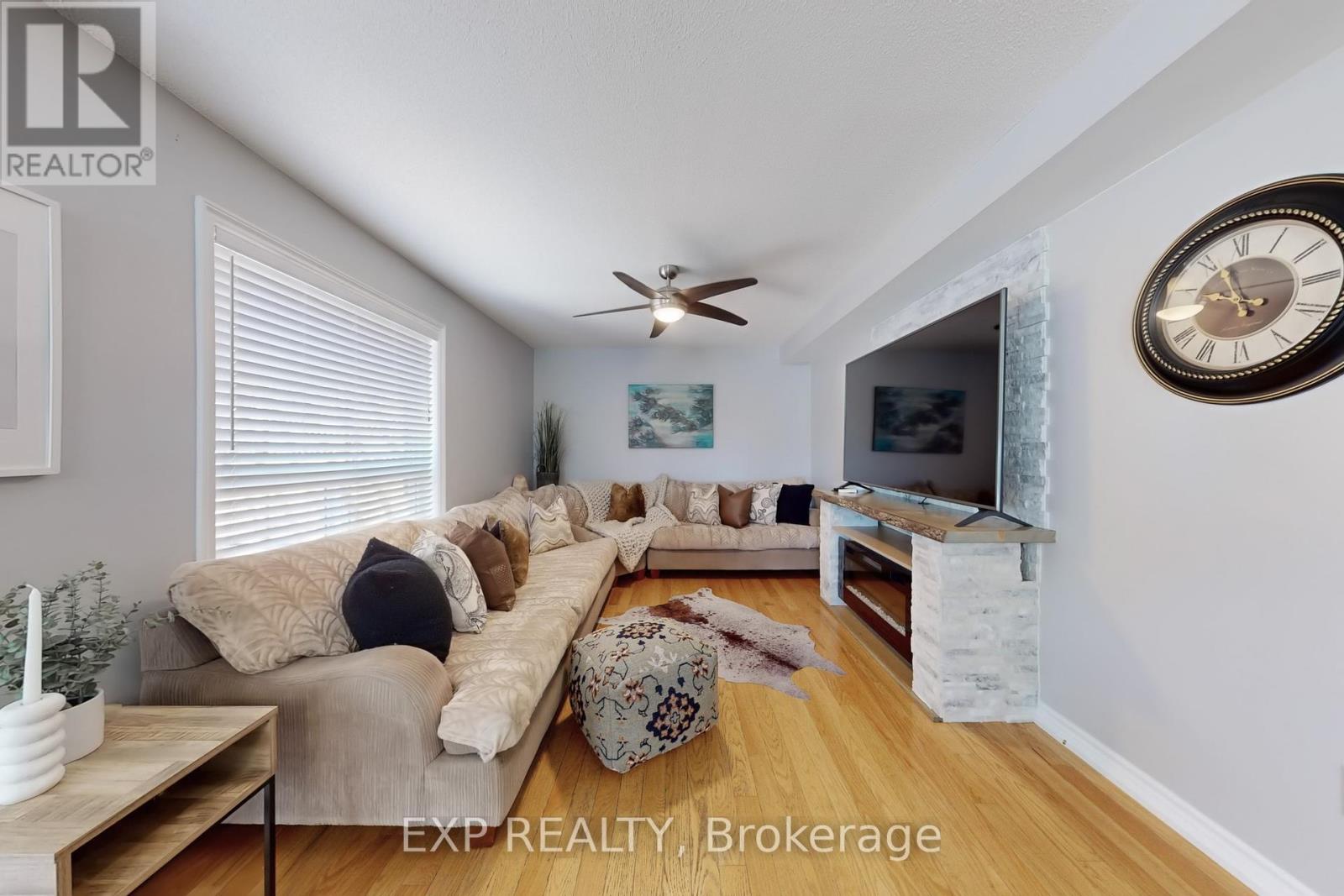 1511 Ceresino Crescent, Innisfil, Ontario  L9S 0B8 - Photo 7 - N12428556