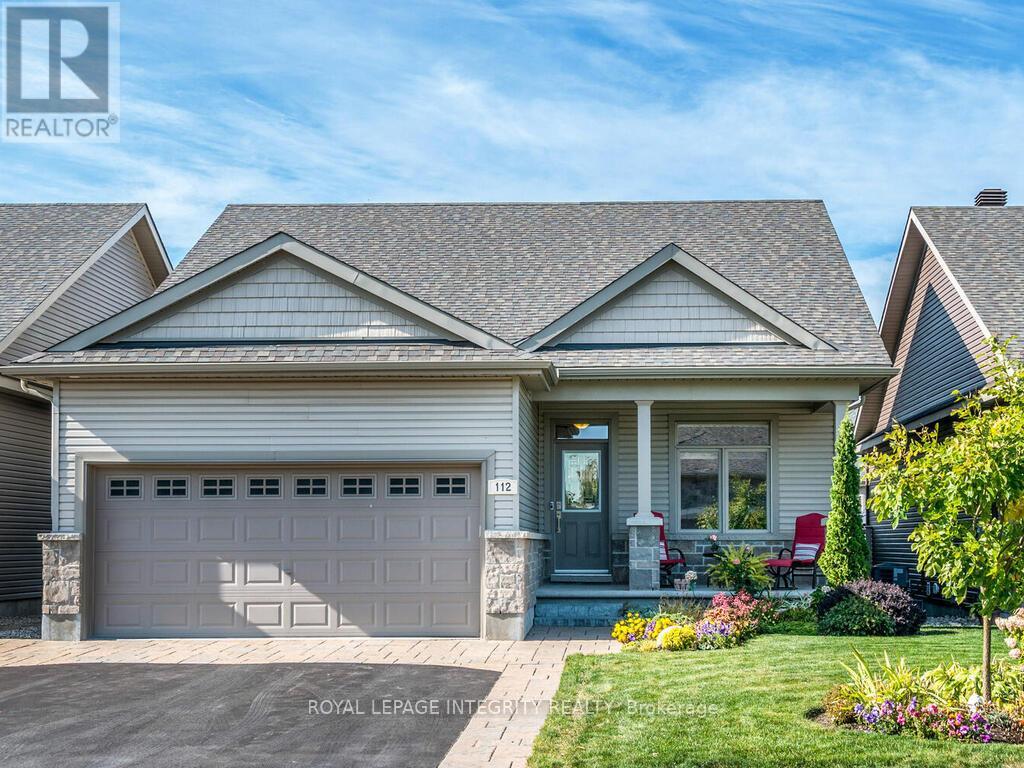 112 Elfin Grove, Ottawa, Ontario  K2V 0B7 - Photo 2 - X12428593