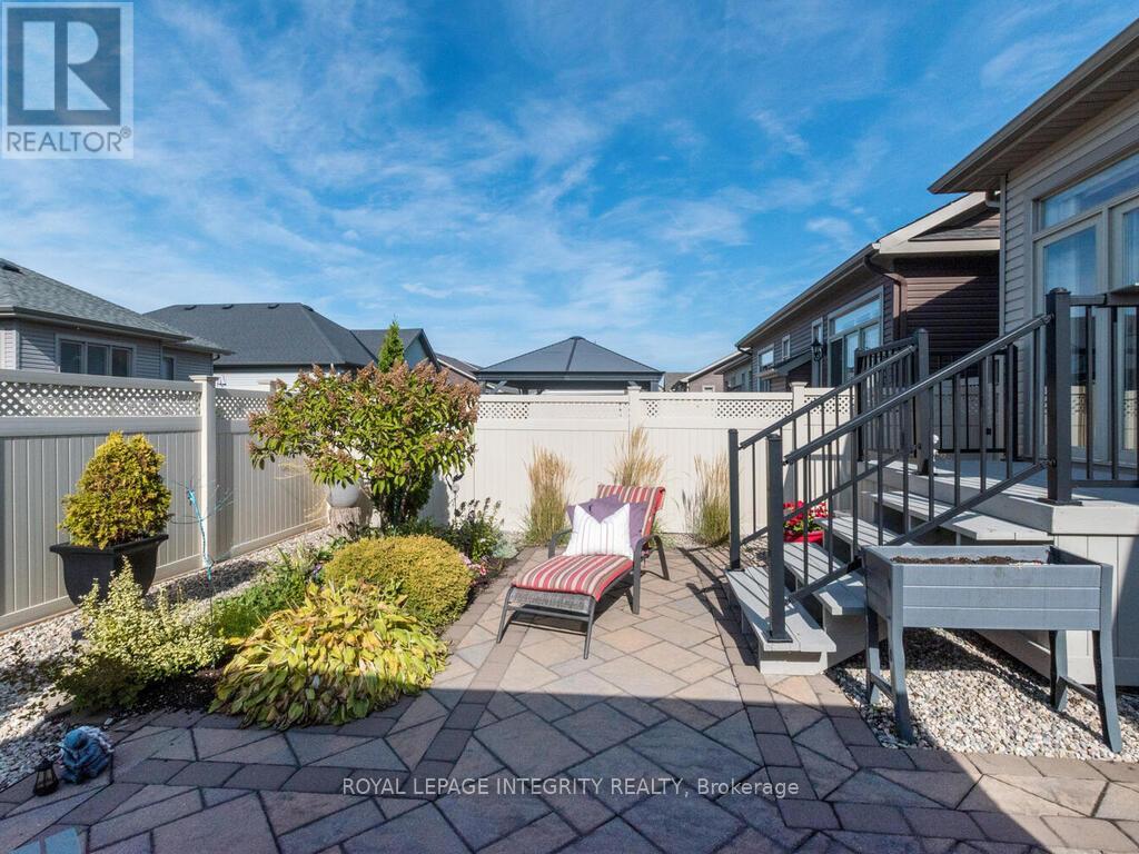 112 Elfin Grove, Ottawa, Ontario  K2V 0B7 - Photo 40 - X12428593