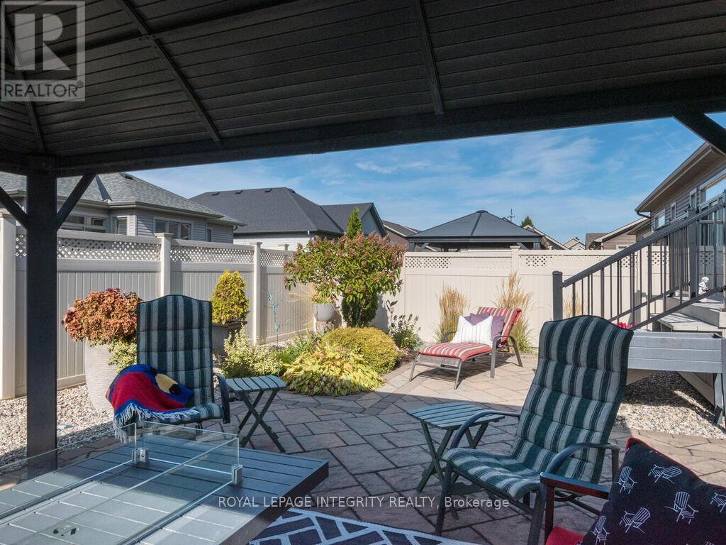 112 Elfin Grove, Ottawa, Ontario  K2V 0B7 - Photo 45 - X12428593