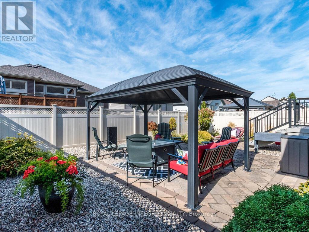 112 Elfin Grove, Ottawa, Ontario  K2V 0B7 - Photo 46 - X12428593