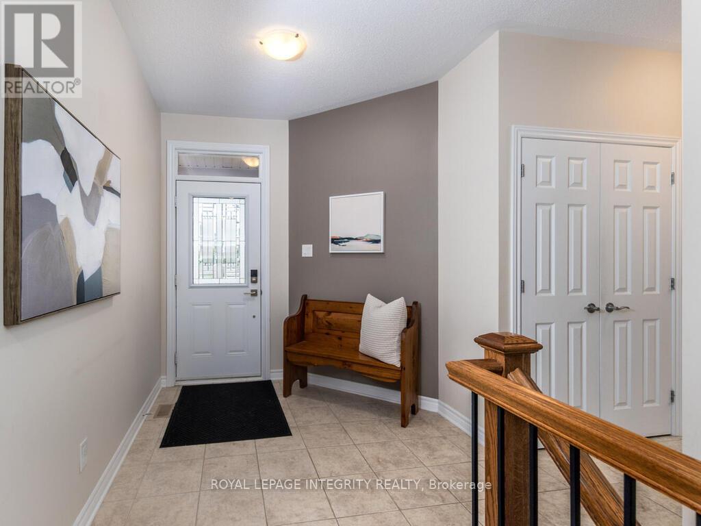112 Elfin Grove, Ottawa, Ontario  K2V 0B7 - Photo 6 - X12428593