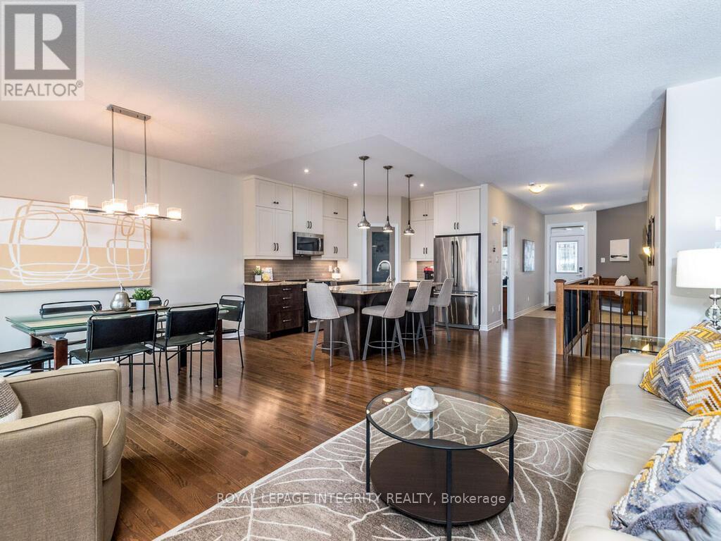 112 Elfin Grove, Ottawa, Ontario  K2V 0B7 - Photo 7 - X12428593