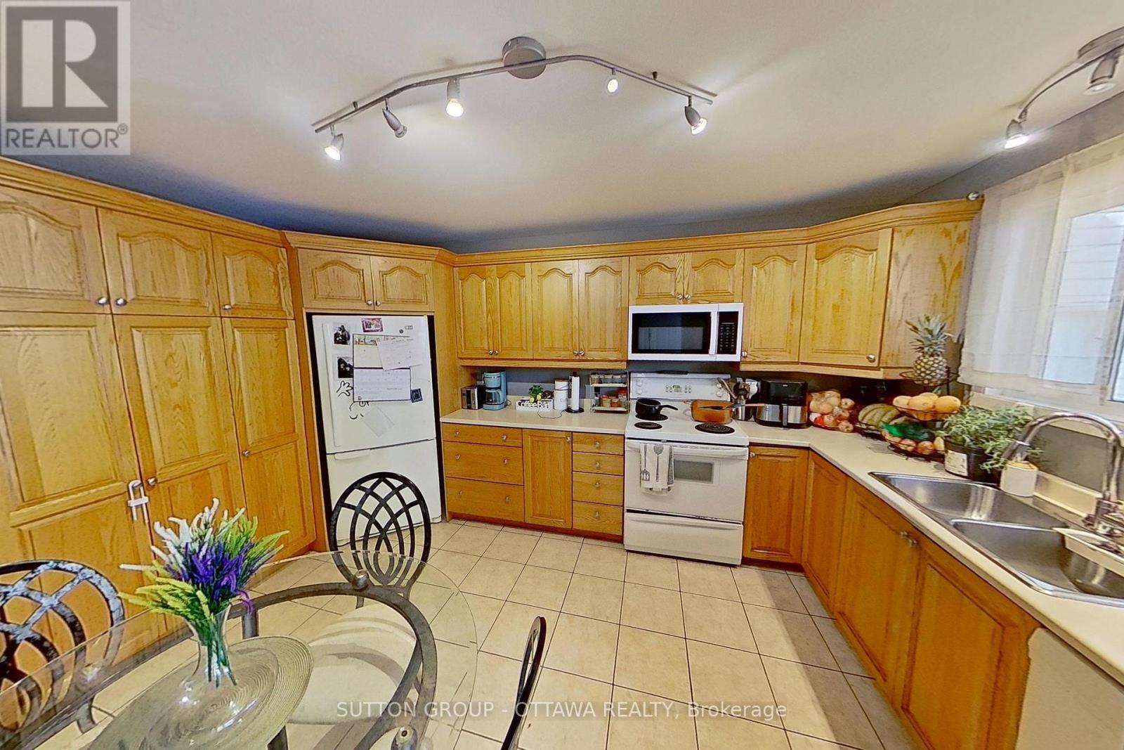 1000 Adley Road N, Ottawa, Ontario  K1J 8B9 - Photo 19 - X12428664