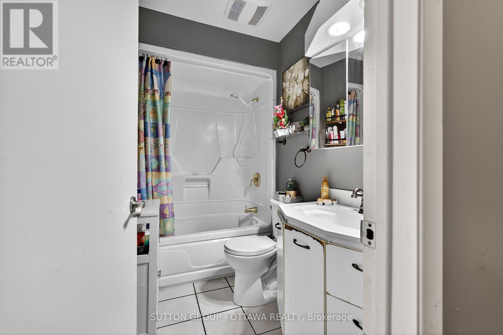 1000 Adley Road N, Ottawa, Ontario  K1J 8B9 - Photo 9 - X12428664