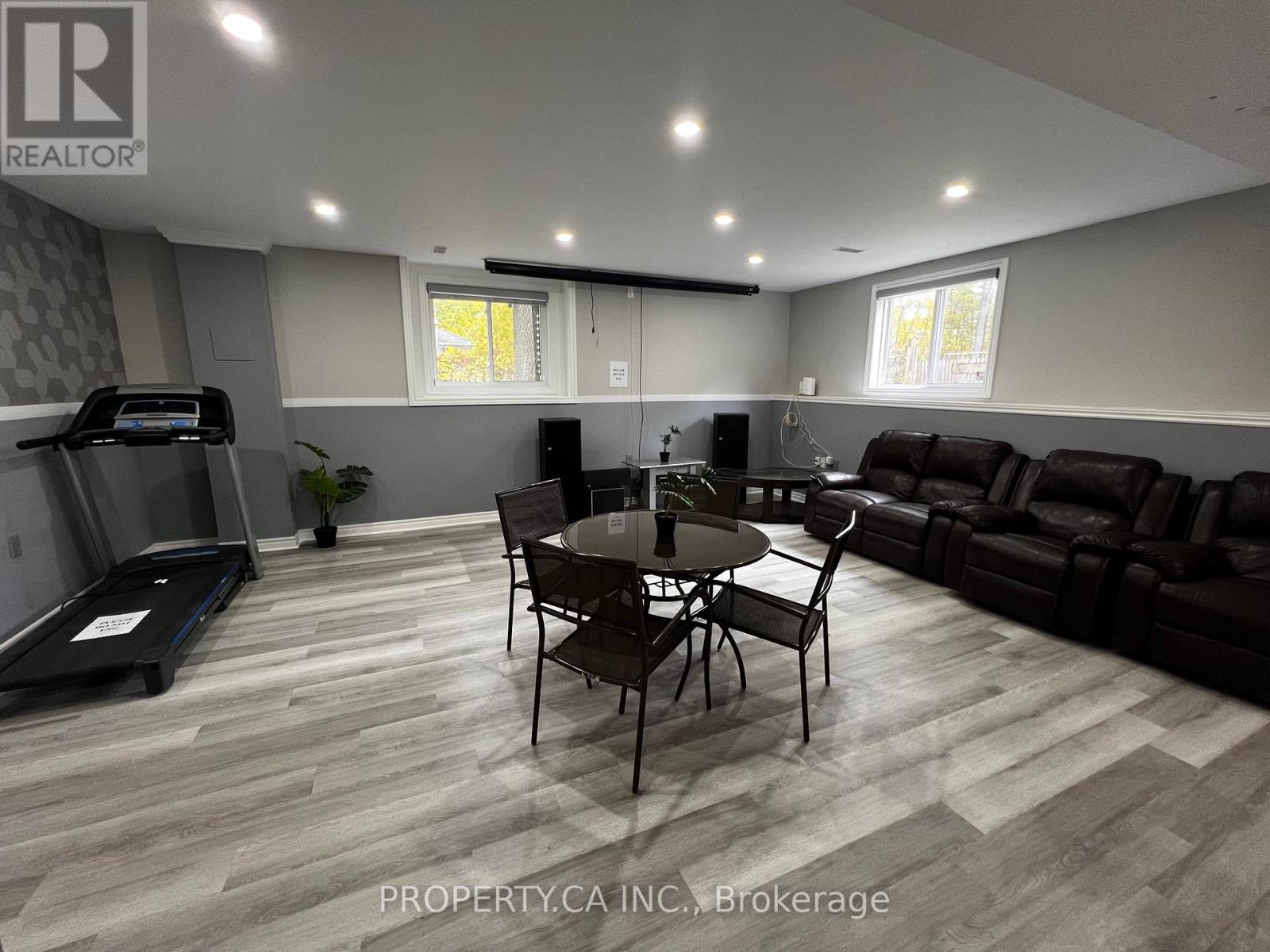 59 Lee Street, Wasaga Beach, Ontario  L9Z 2Z8 - Photo 33 - S12428448