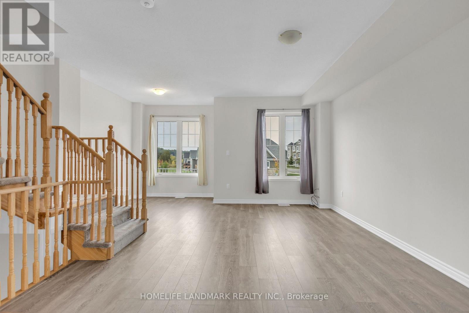 6 Spencer Boulevard, Wasaga Beach, Ontario  L9Z 0K1 - Photo 11 - S12428496