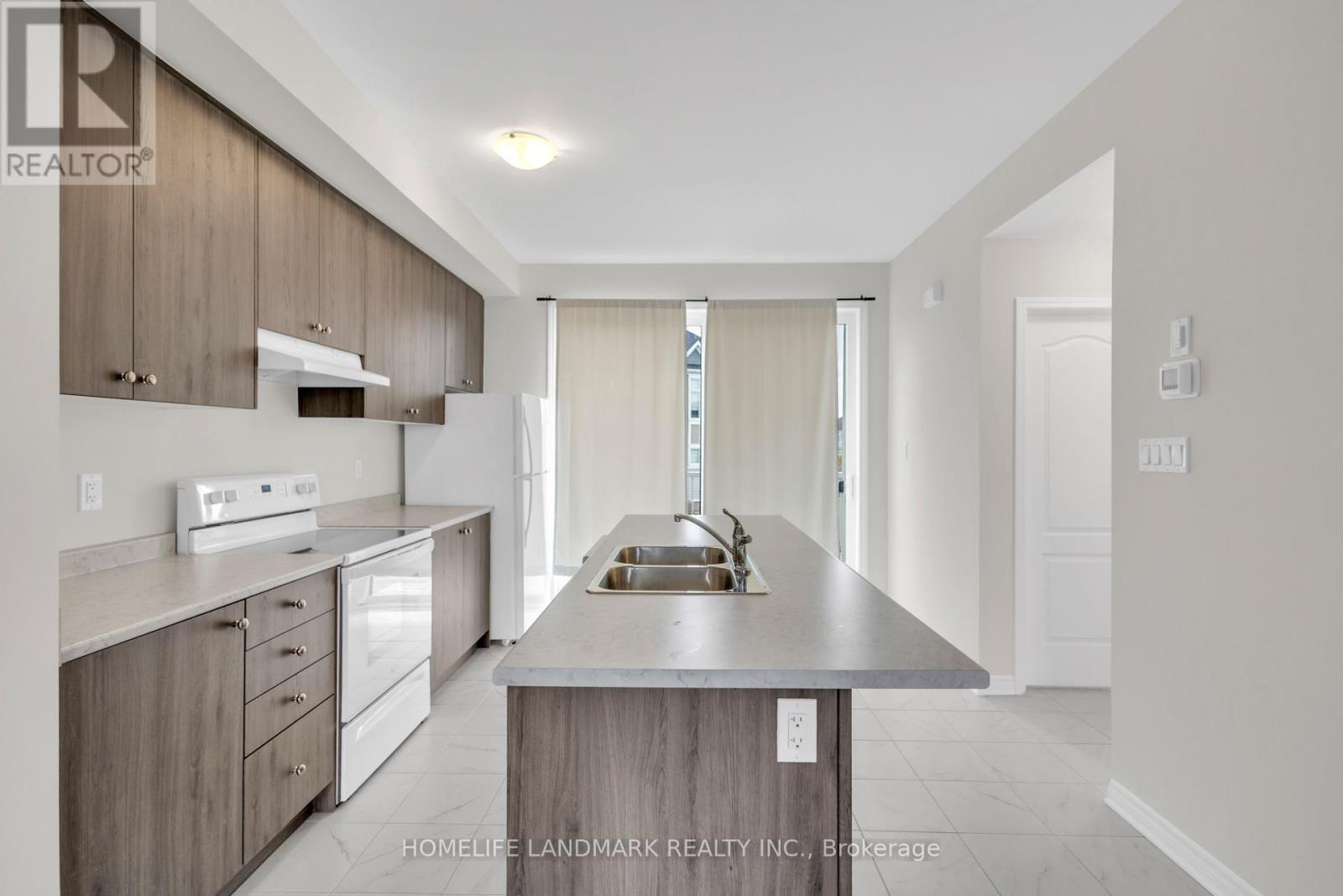 6 Spencer Boulevard, Wasaga Beach, Ontario  L9Z 0K1 - Photo 13 - S12428496