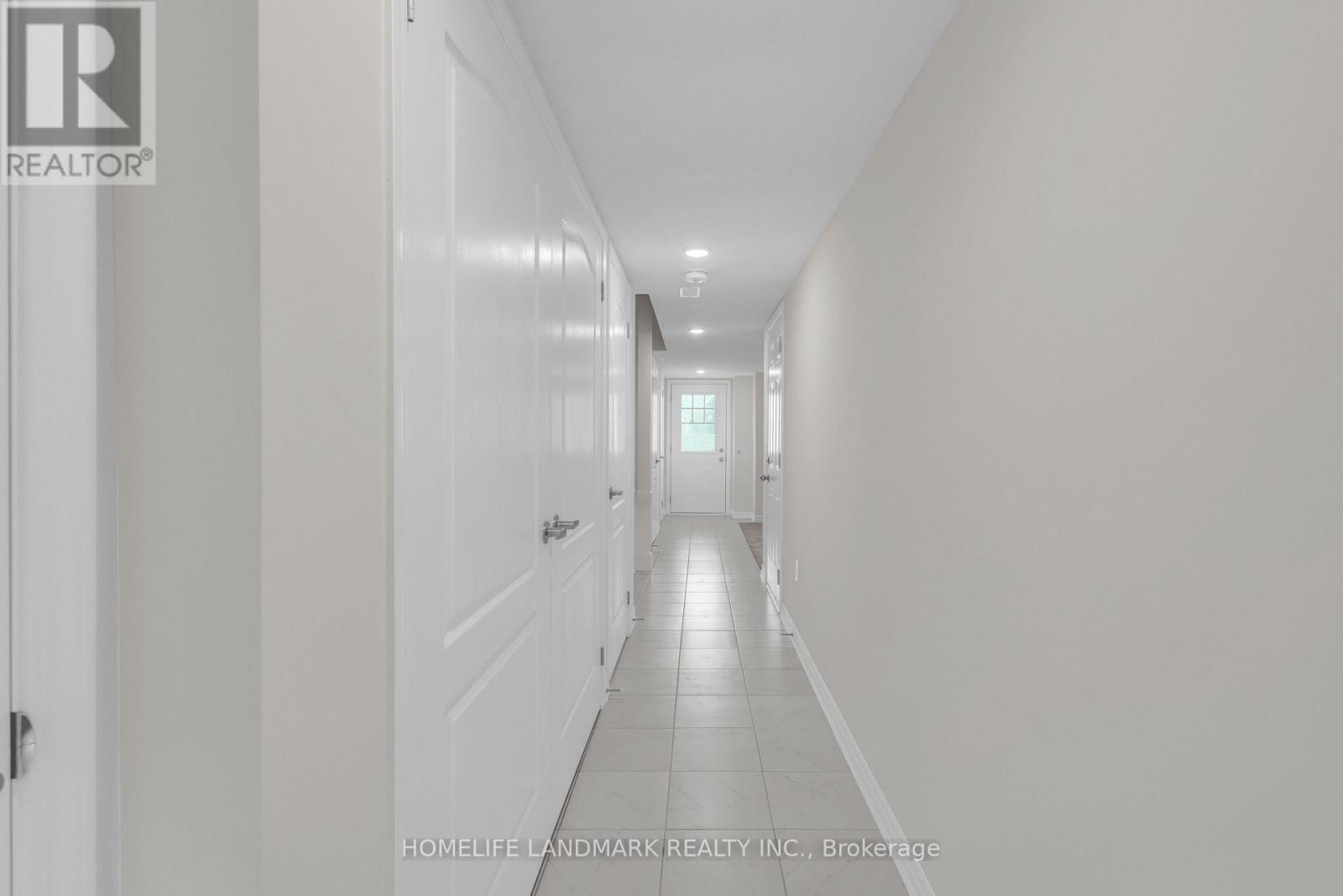 6 Spencer Boulevard, Wasaga Beach, Ontario  L9Z 0K1 - Photo 5 - S12428496