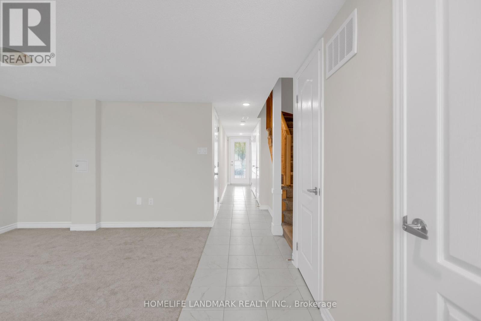 6 Spencer Boulevard, Wasaga Beach, Ontario  L9Z 0K1 - Photo 8 - S12428496