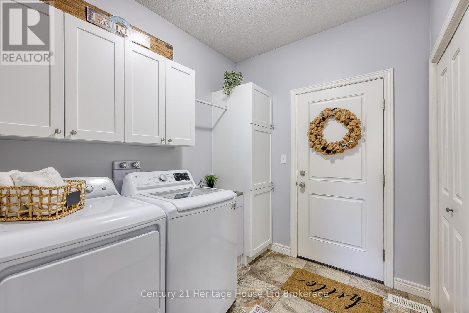57 Fuller Drive, Ingersoll, Ontario  N5C 4H4 - Photo 19 - X12428596