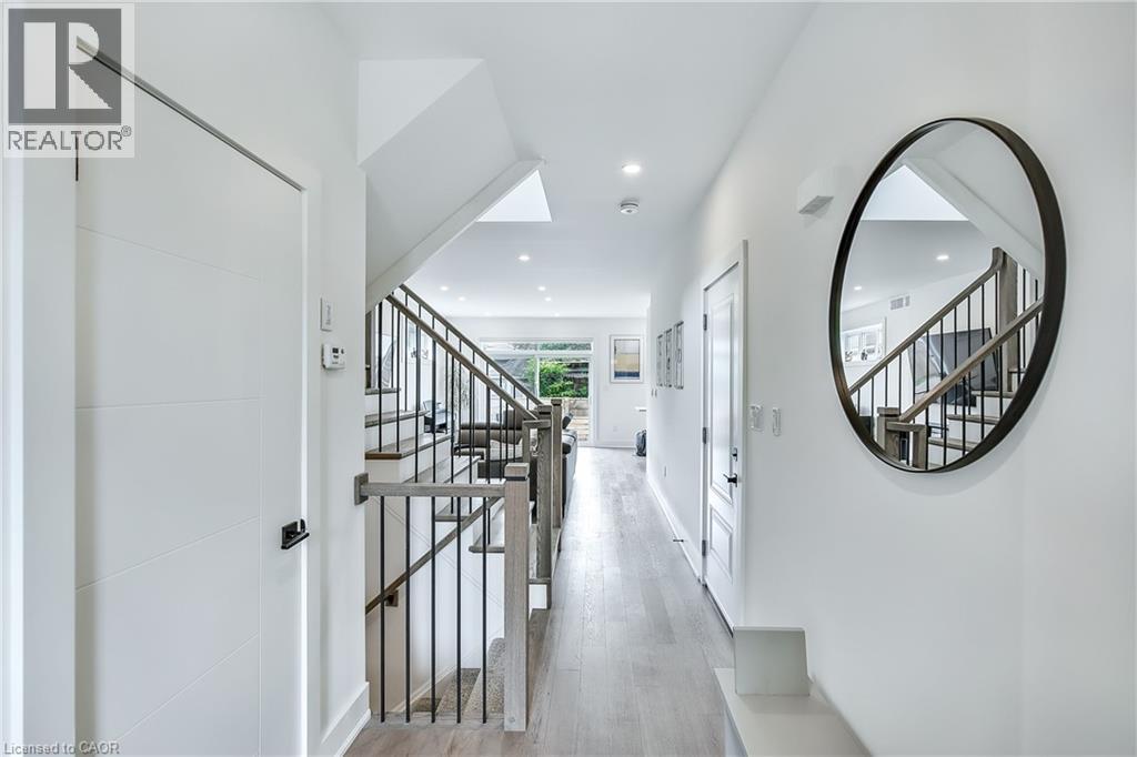 9 Princeton Common, St. Catharines, Ontario  L2N 2H2 - Photo 4 - 40773847