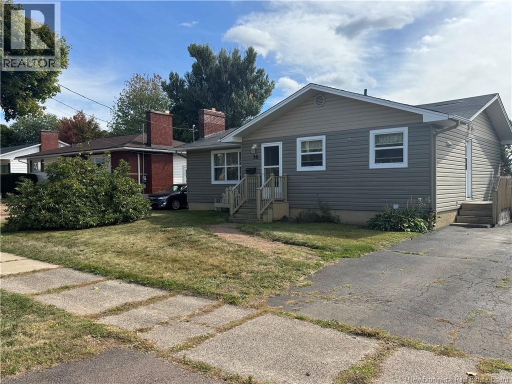 38 Vine Avenue, Moncton, New Brunswick  E1E 1K1 - Photo 2 - NB127455