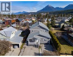 615 9th Street S, golden, British Columbia