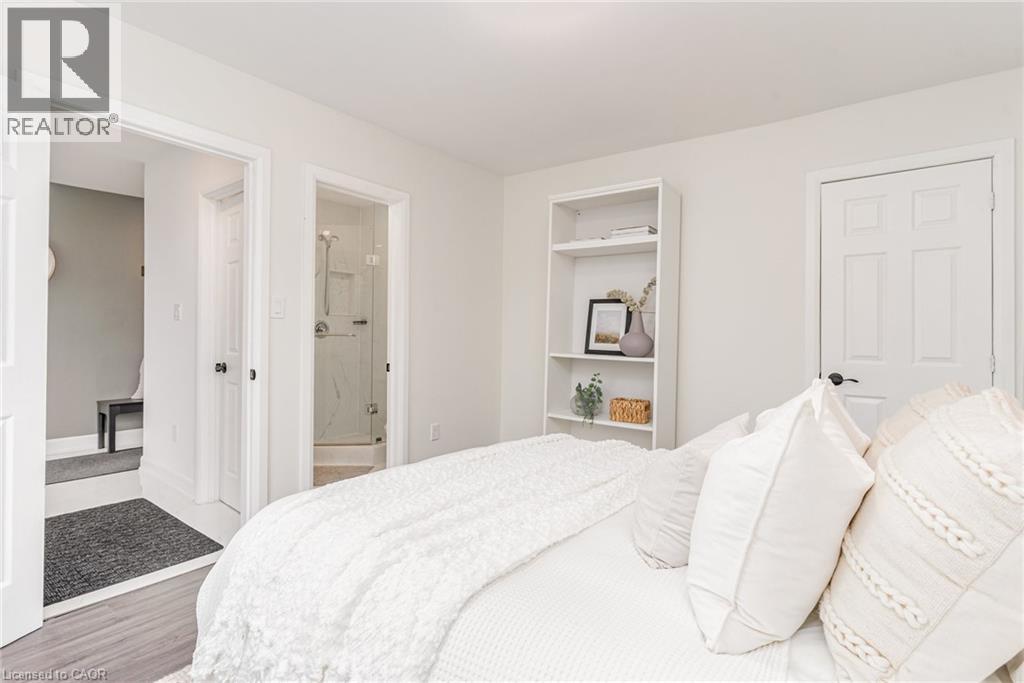 4 Robins Avenue, Hamilton, Ontario  L8H 4M6 - Photo 11 - 40773187