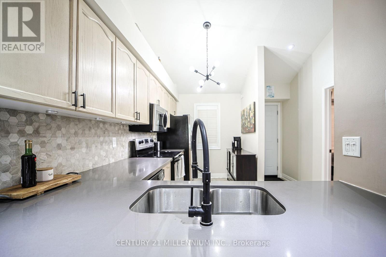 164 - 85 Bristol Road E, Mississauga, Ontario  L4Z 3P3 - Photo 8 - W12428440