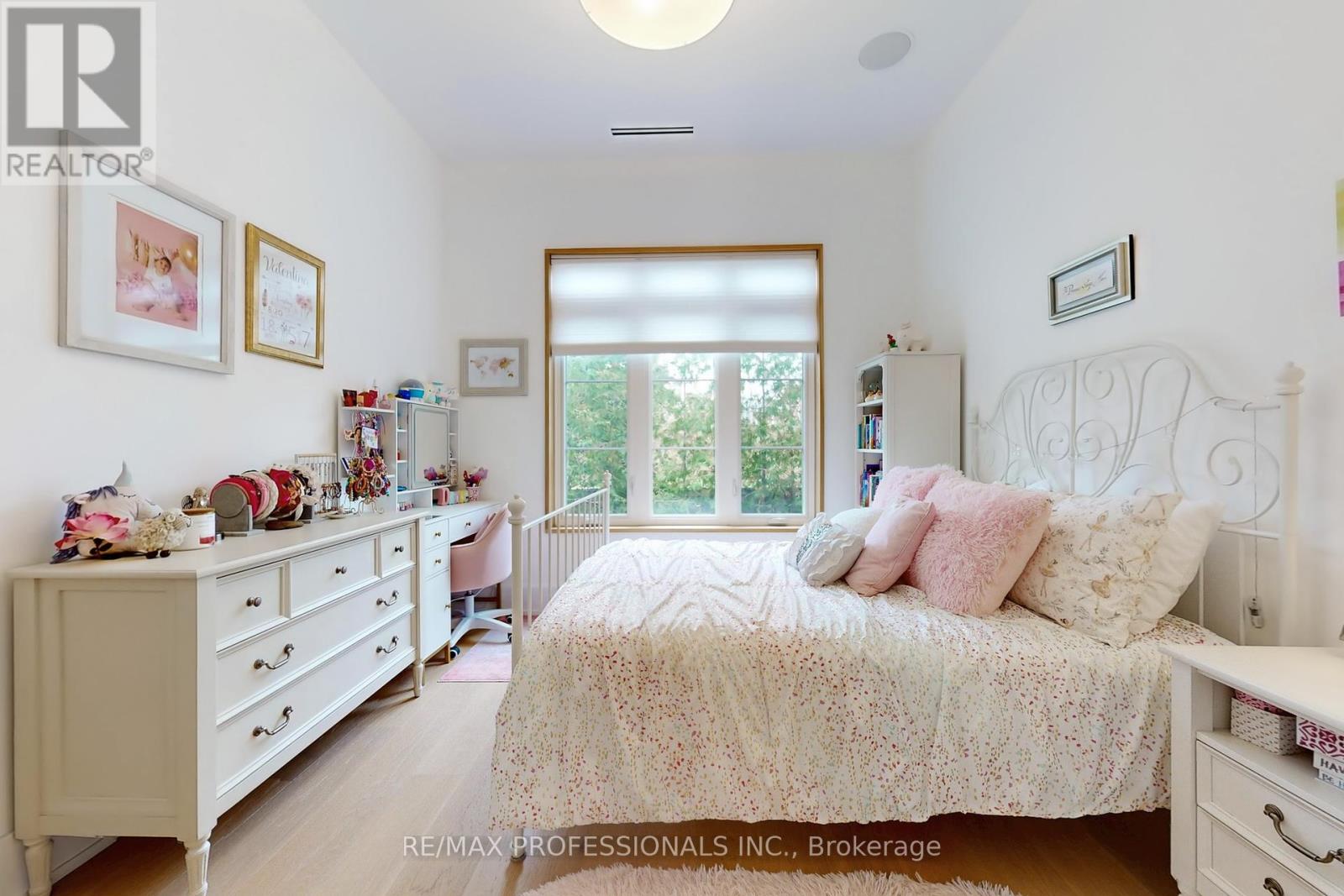 2615 Whaley Drive, Mississauga, Ontario  L5B 1X1 - Photo 19 - W12428460