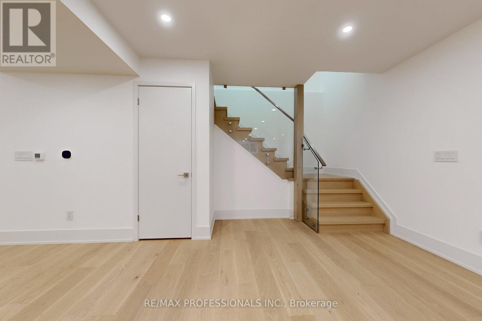 2615 Whaley Drive, Mississauga, Ontario  L5B 1X1 - Photo 23 - W12428460
