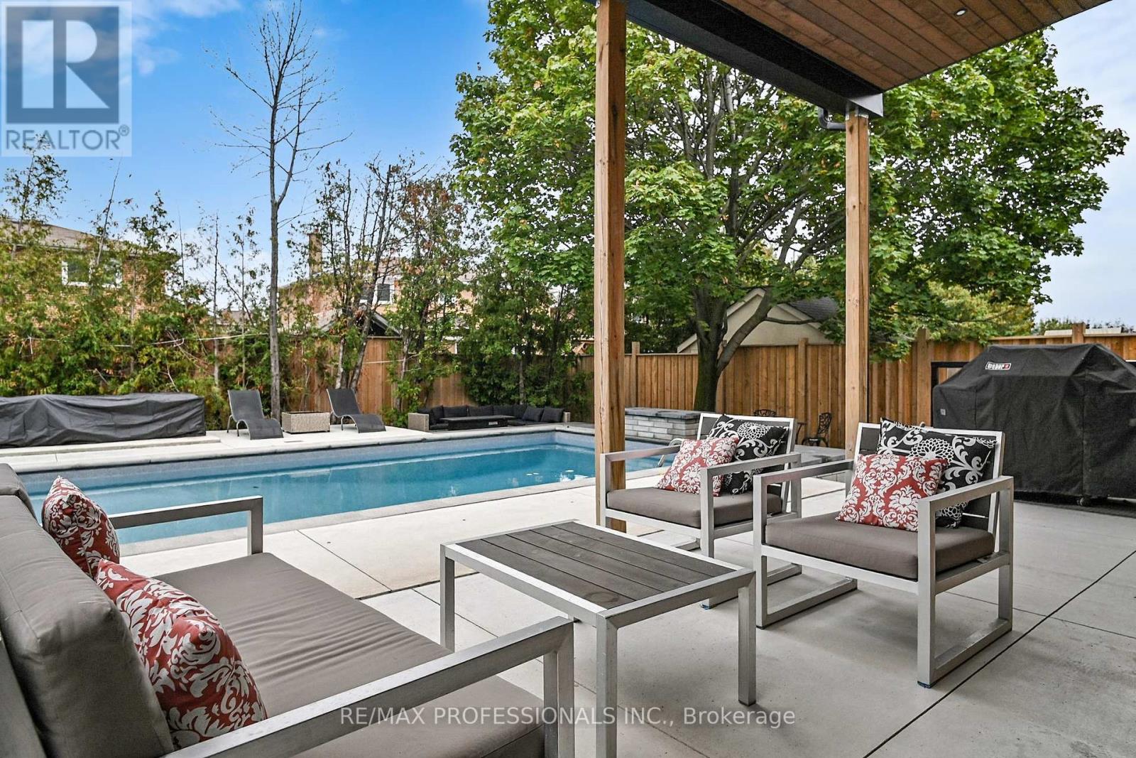 2615 Whaley Drive, Mississauga, Ontario  L5B 1X1 - Photo 38 - W12428460