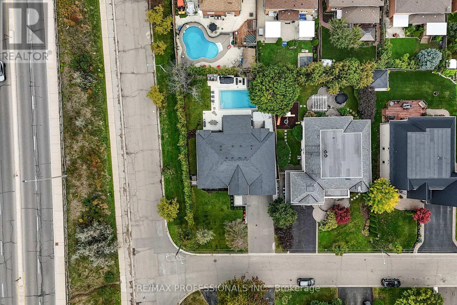 2615 Whaley Drive, Mississauga, Ontario  L5B 1X1 - Photo 42 - W12428460