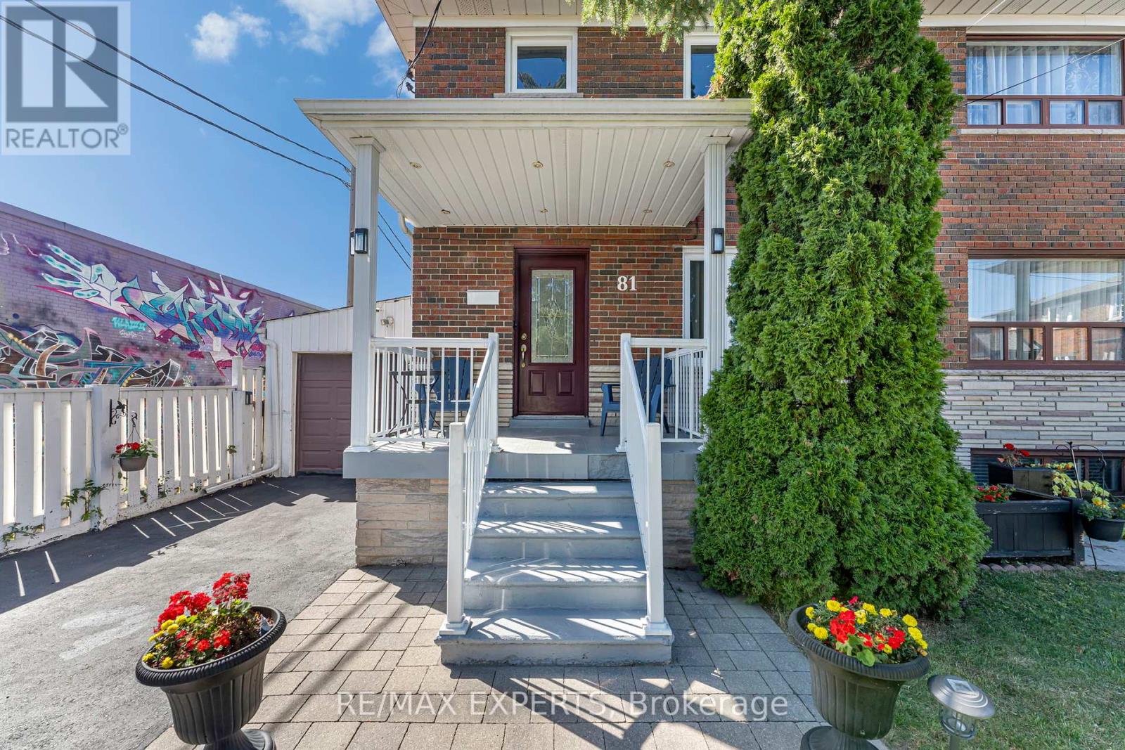 81 HAGAR AVENUE, Toronto, Ontario