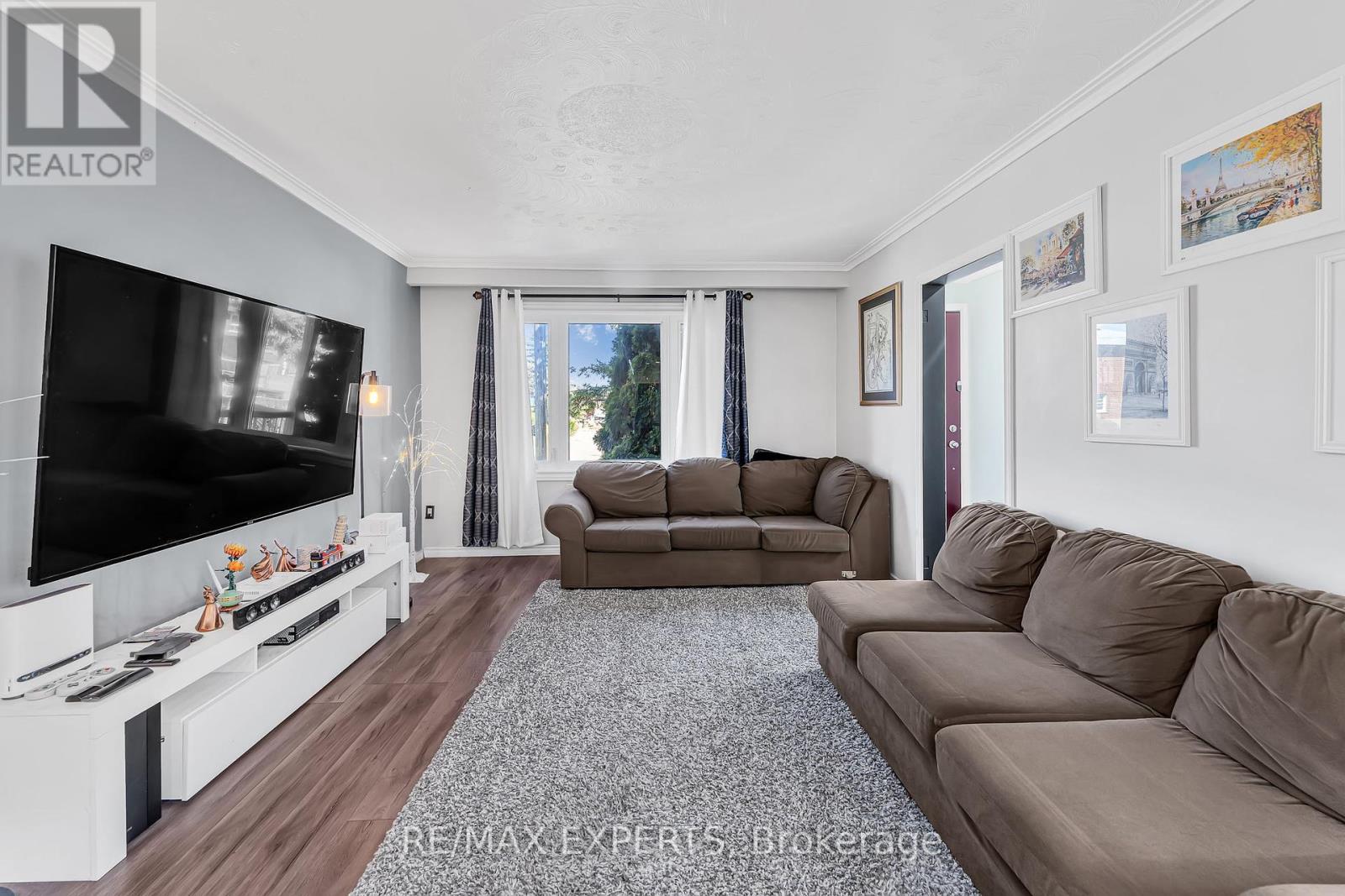 81 Hagar Avenue, Toronto, Ontario  M6N 3V3 - Photo 10 - W12428514