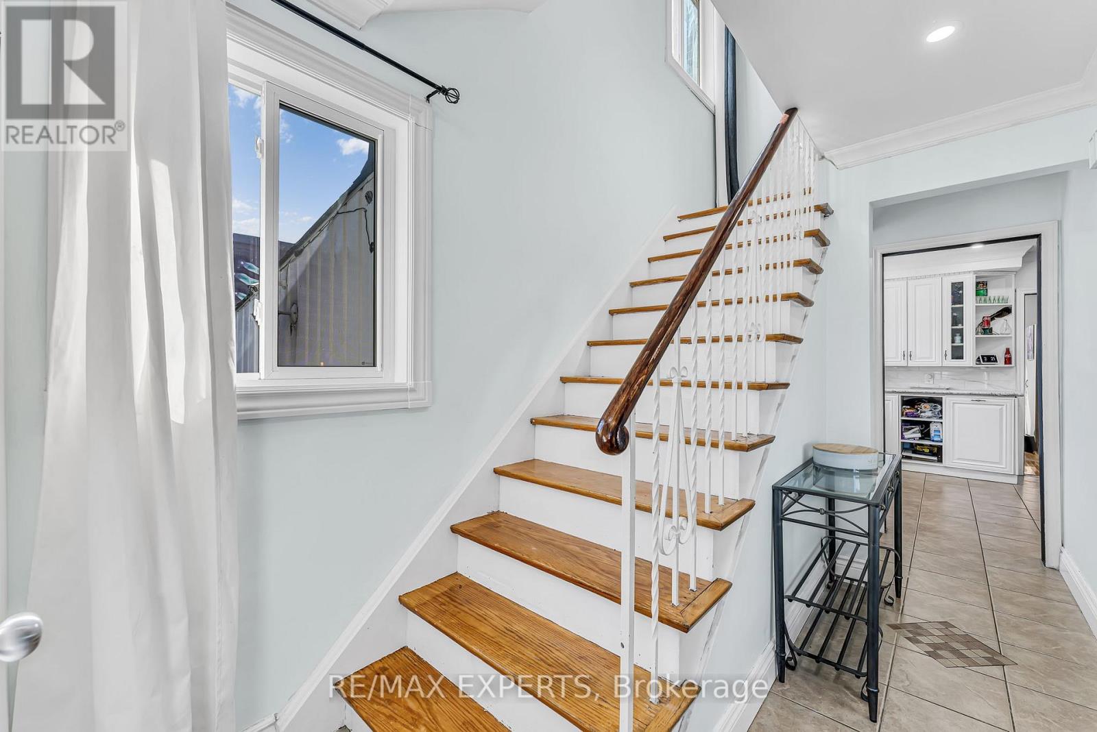 81 Hagar Avenue, Toronto, Ontario  M6N 3V3 - Photo 22 - W12428514