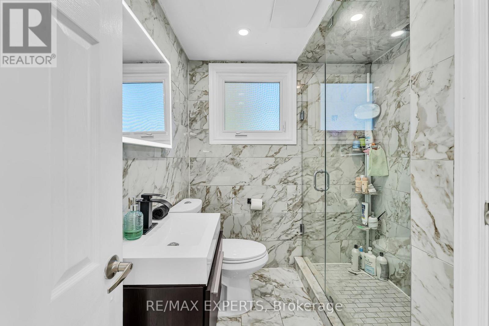 81 Hagar Avenue, Toronto, Ontario  M6N 3V3 - Photo 31 - W12428514