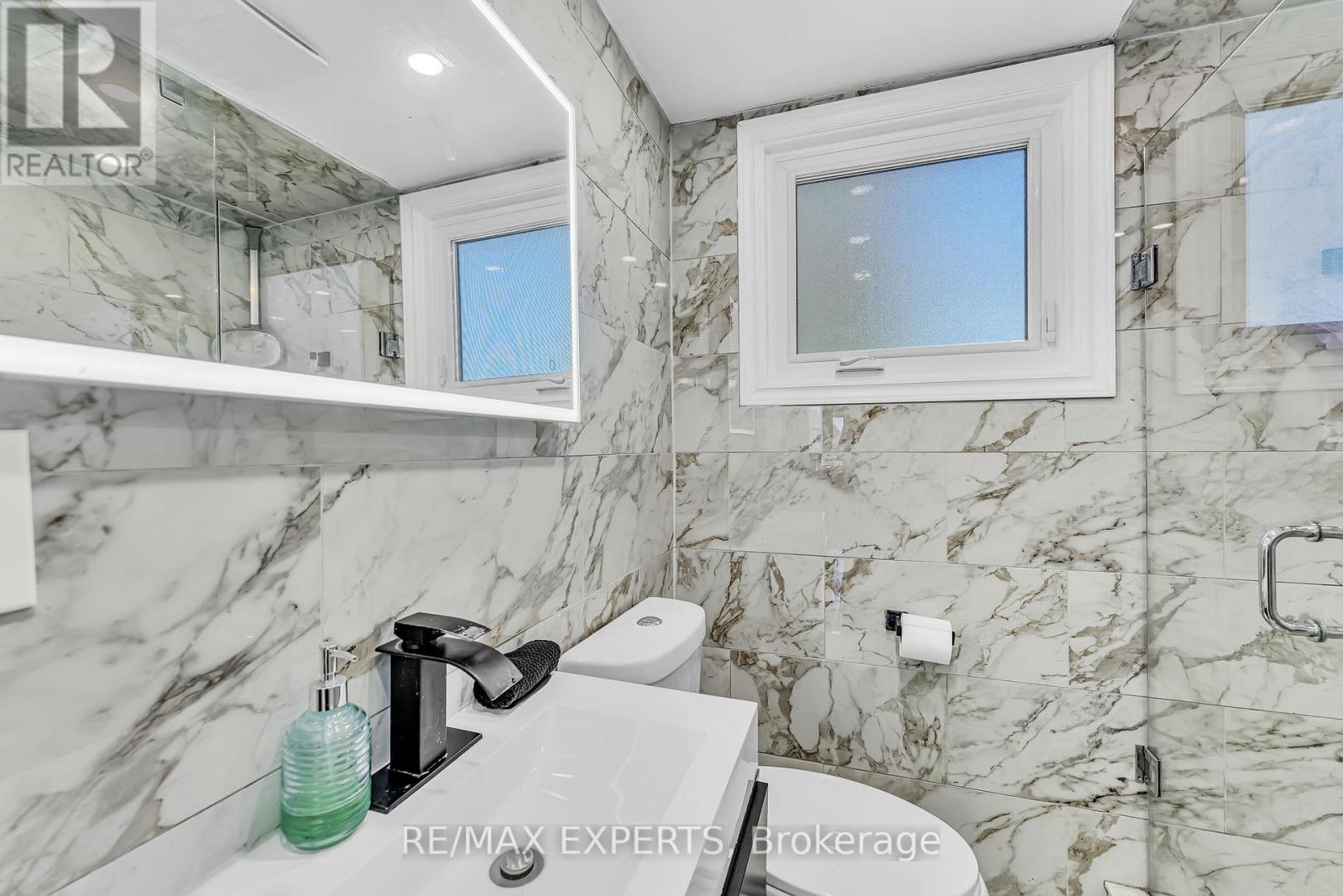 81 Hagar Avenue, Toronto, Ontario  M6N 3V3 - Photo 32 - W12428514